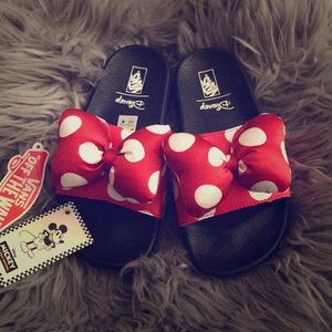 Mickey’s 90th vans collab Minnie slides